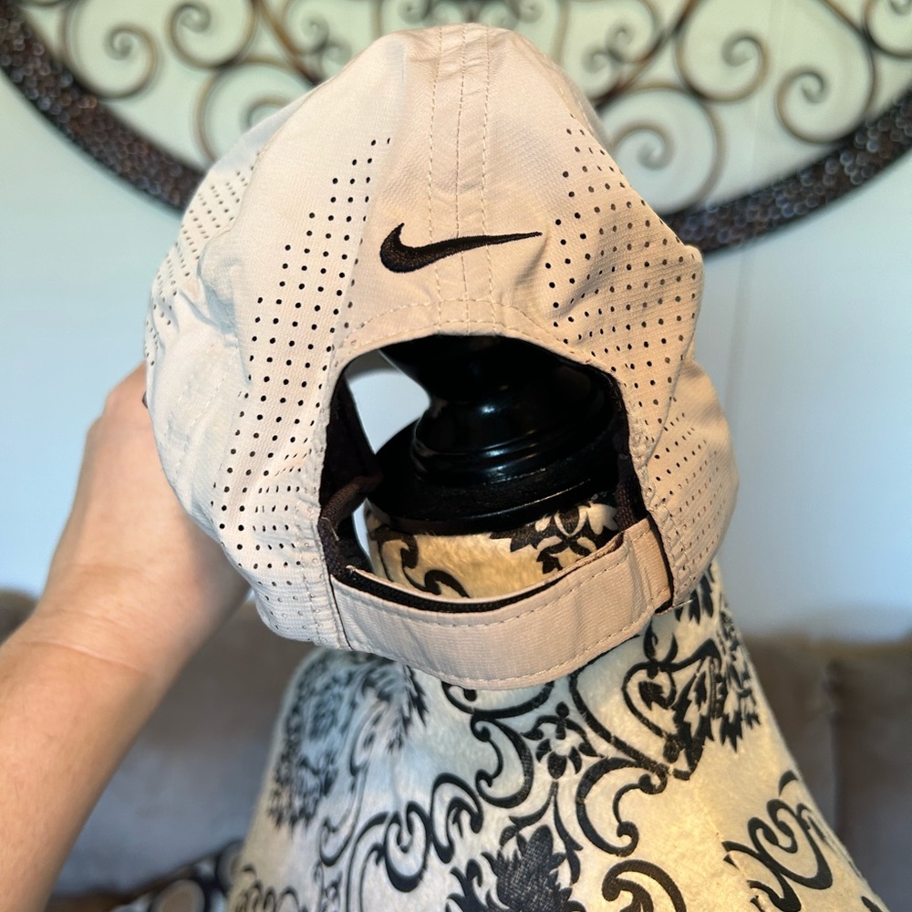 Nike hat - Picture 4 of 7